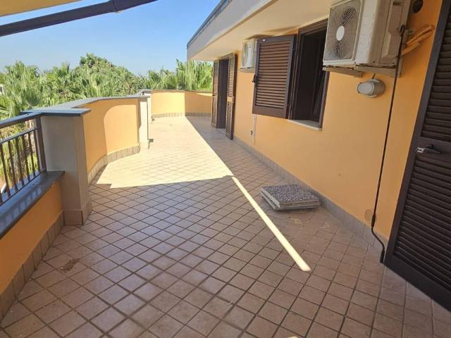 Attico / Mansarda in affitto a Caserta CE