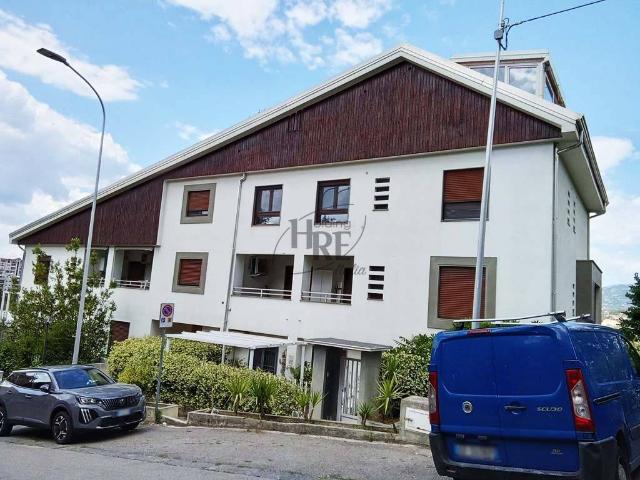 Attico / Mansarda in affitto a Cosenza CS