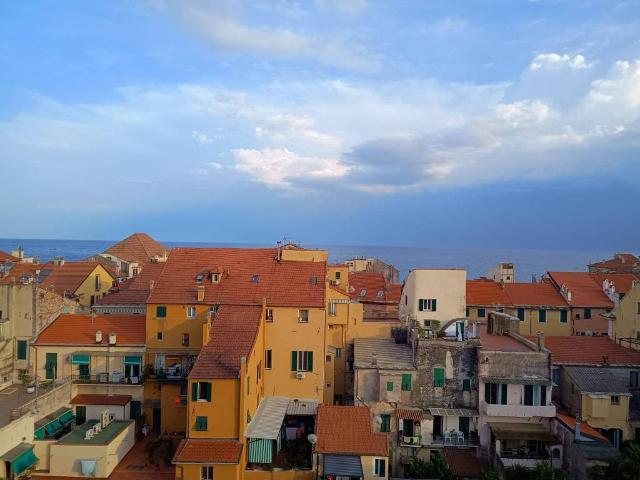 Attico / Mansarda in affitto a Finale Ligure SV