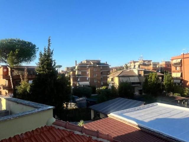 Attico / Mansarda in affitto a Roma RM
