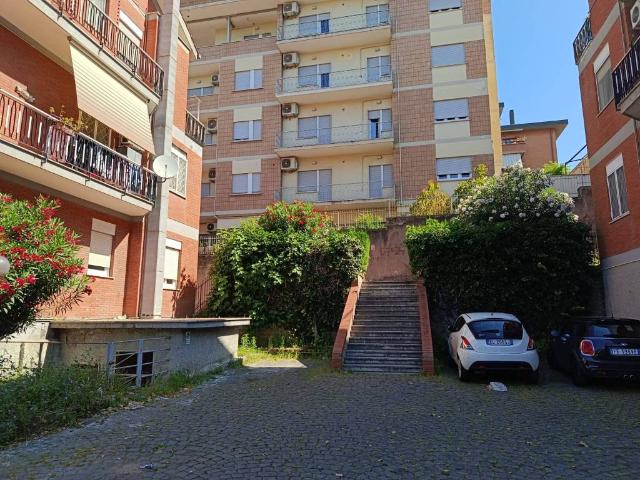 Attico / Mansarda in affitto a Roma RM