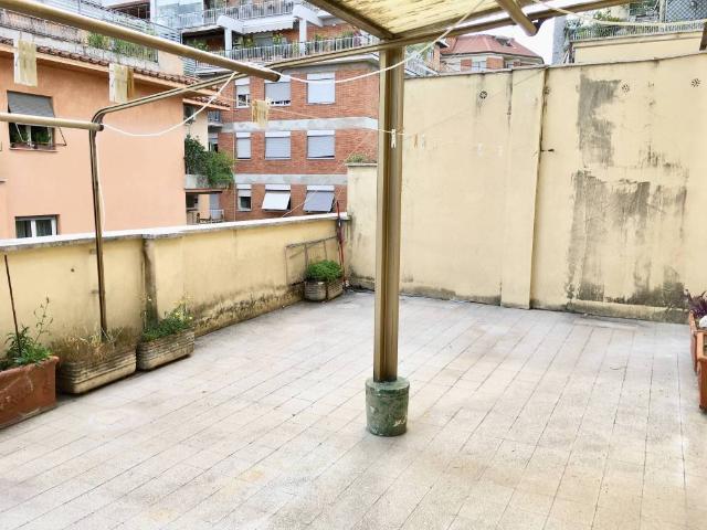 Attico / Mansarda in affitto a Roma RM