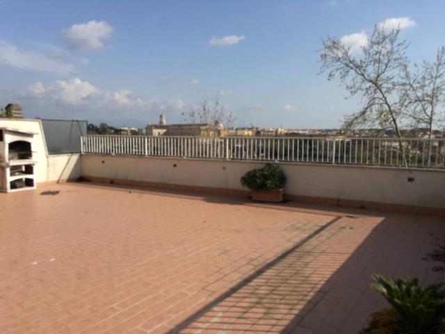 Attico / Mansarda in affitto a Roma RM