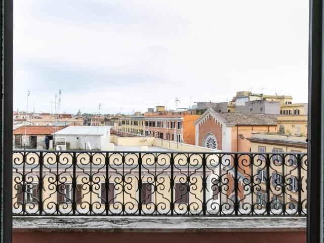 Attico / Mansarda in affitto a Roma RM