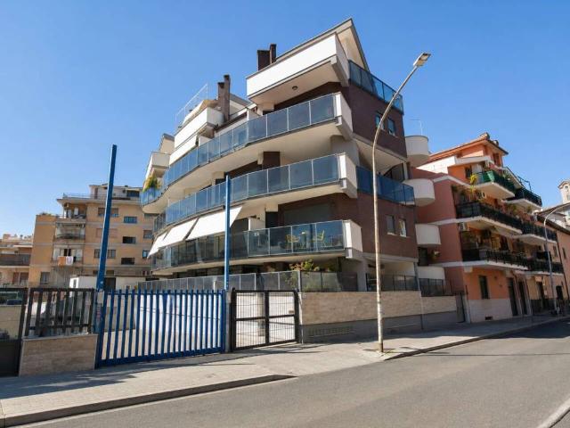 Attico / Mansarda in affitto a Roma RM