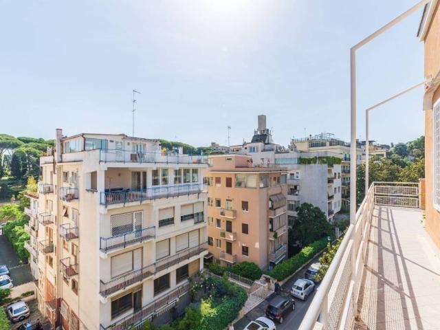 Attico / Mansarda in affitto a Roma RM