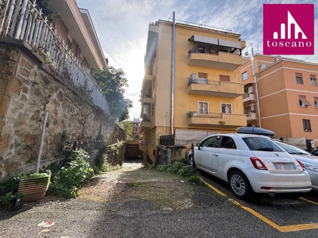 Attico / Mansarda in affitto a Roma RM