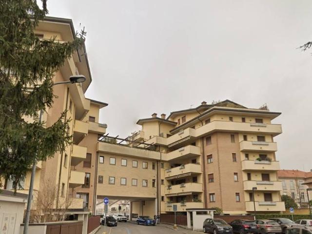 Attico / Mansarda in affitto a Seveso MB