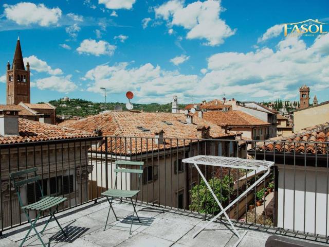 Attico / Mansarda in affitto a Verona VR
