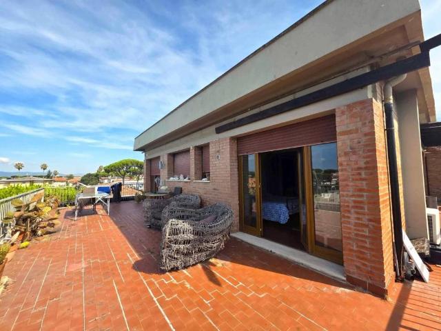 Attico / Mansarda in vendita a Massa MS