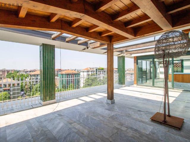 Attico / Mansarda in vendita a Milano MI