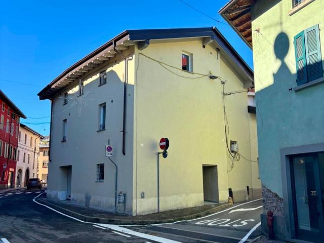 Appartamento in vendita a Alzano Lombardo BG