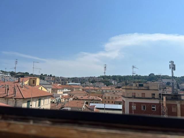 Attico / Mansarda in vendita a Ancona AN