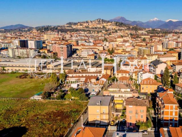Attico / Mansarda in vendita a Bergamo BG