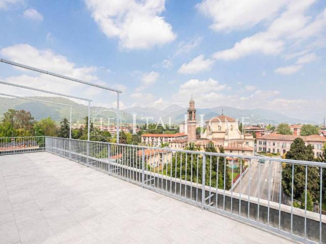Attico / Mansarda in vendita a Bergamo BG