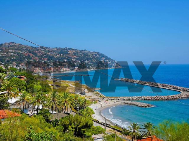 Attico / Mansarda in vendita a Bordighera IM