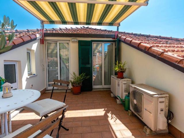 Attico / Mansarda in vendita a Casarza Ligure GE