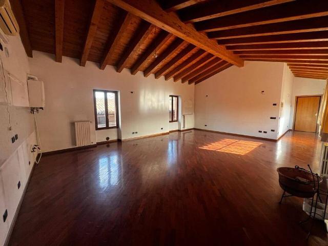 Attico / Mansarda in vendita a Castiglione delle Stiviere MN