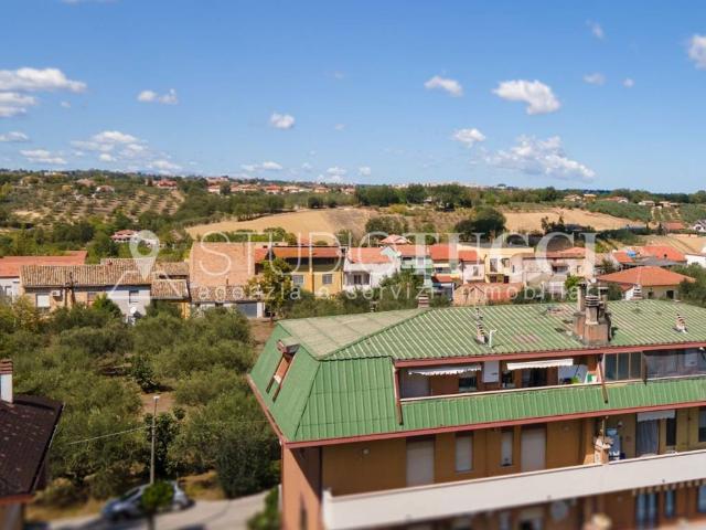 Attico / Mansarda in vendita a Cepagatti PE