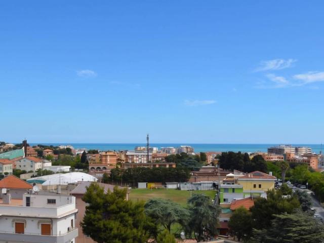 Attico / Mansarda in vendita a Civitanova Marche MC