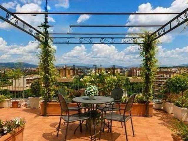 Attico / Mansarda in vendita a Firenze FI