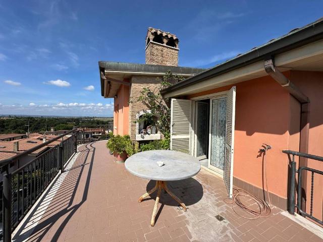 Attico / Mansarda in vendita a Fonte Nuova RM
