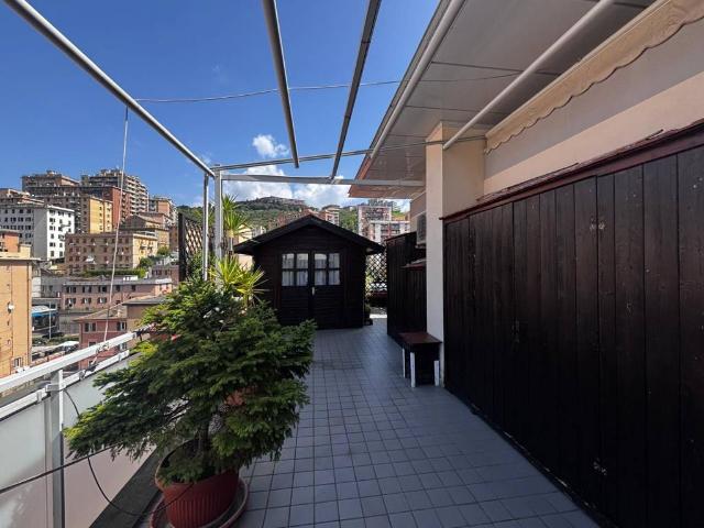 Attico / Mansarda in vendita a Genova GE