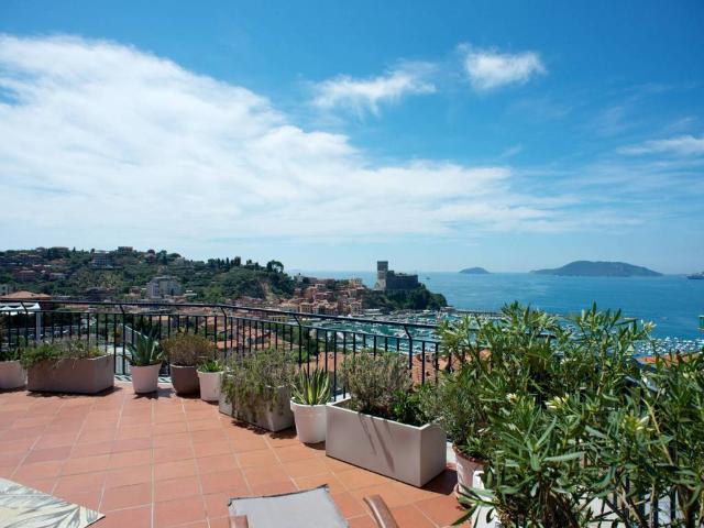 Attico / Mansarda in vendita a Lerici SP