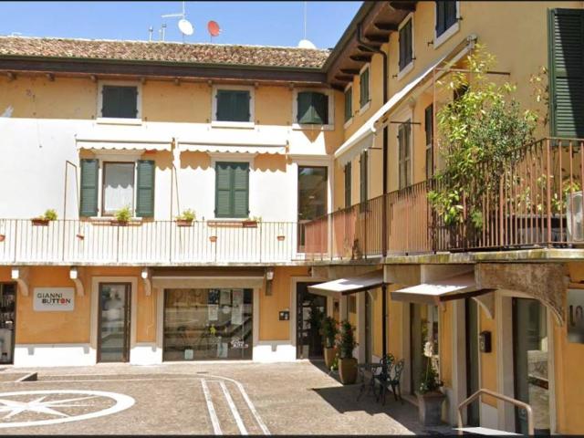 Attico / Mansarda in vendita a Peschiera del Garda VR