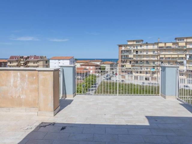Attico / Mansarda in vendita a Porto Recanati MC