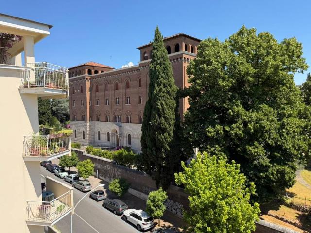 Attico / Mansarda in vendita a Roma RM