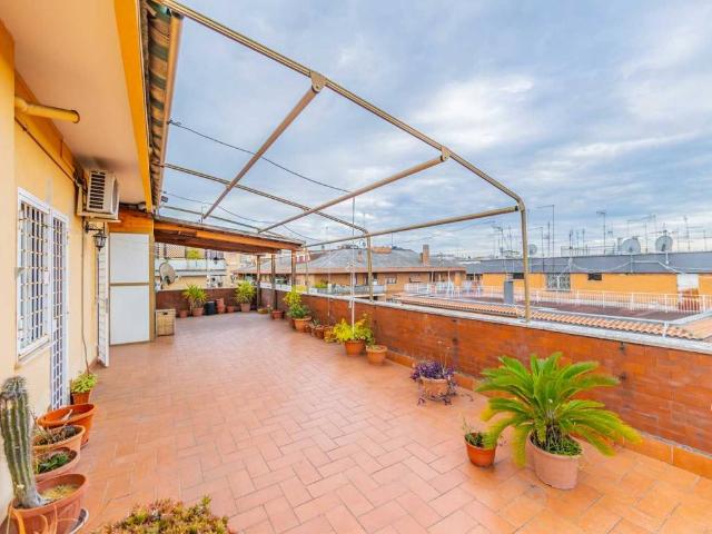 Attico / Mansarda in vendita a Roma RM
