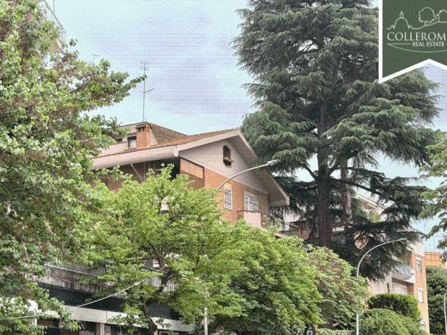Attico / Mansarda in vendita a Roma RM