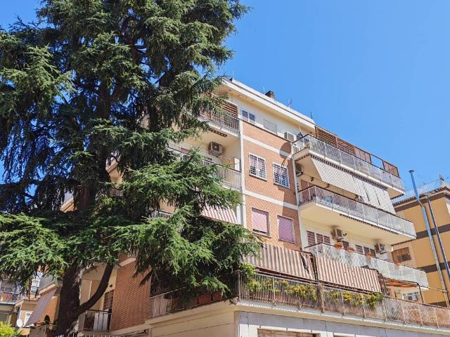 Attico / Mansarda in vendita a Roma RM