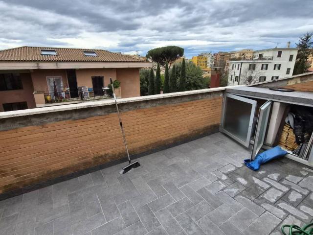 Attico / Mansarda in vendita a Roma RM