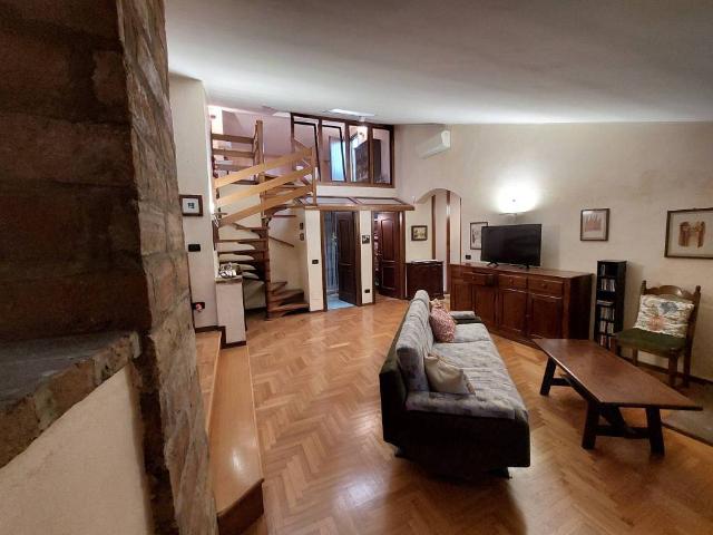 Attico / Mansarda in vendita a Romano di Lombardia BG