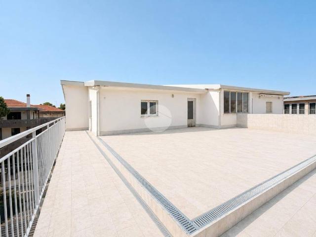 Attico / Mansarda in vendita a Roseto degli Abruzzi TE