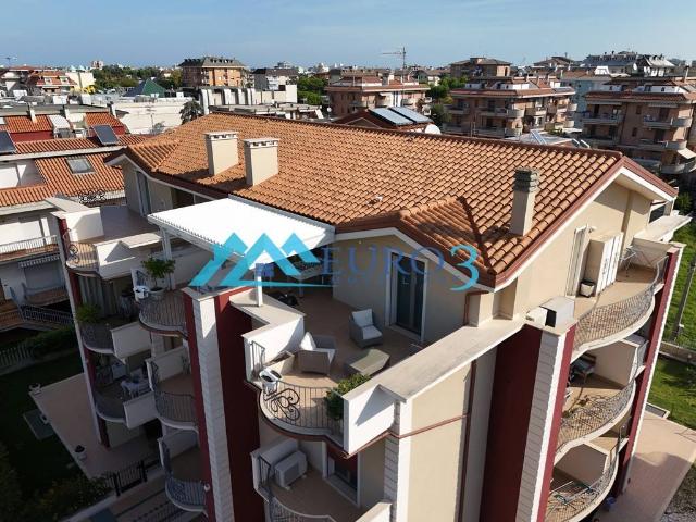 Attico / Mansarda in vendita a San Benedetto del Tronto AP