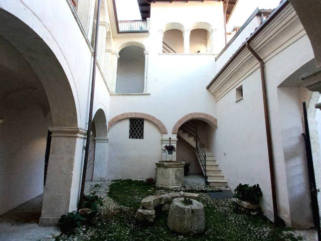 Attico / Mansarda in vendita a Sant'Eusanio Forconese AQ