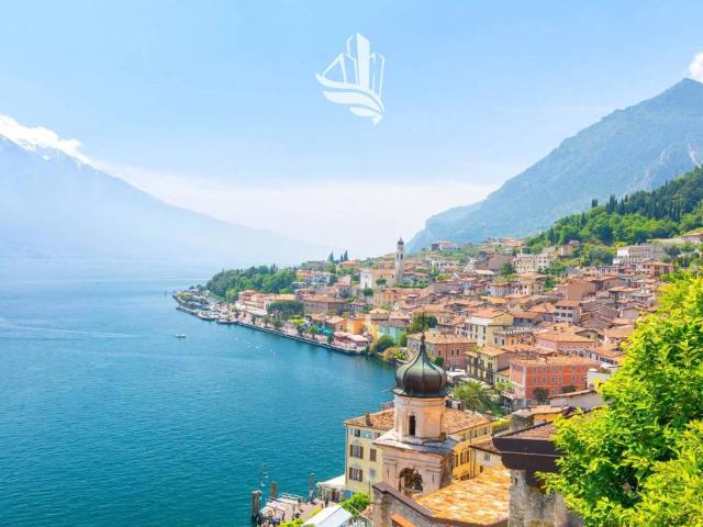 Attico / Mansarda in vendita a Torri del Benaco VR