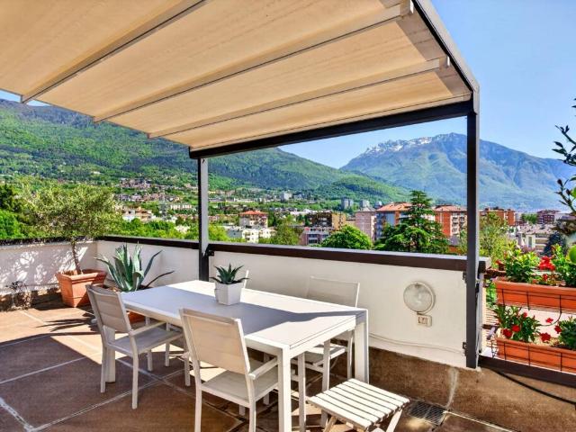 Attico / Mansarda in vendita a Trento TN