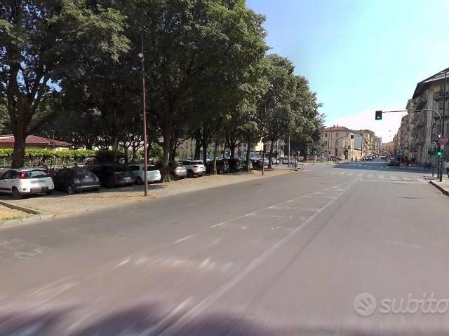 Attico ristrutturato con terrazzino Via livorno