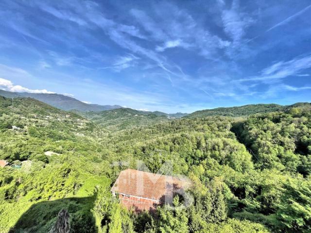 Attico/mansarda in vendita a Lumarzo, Lumarzo