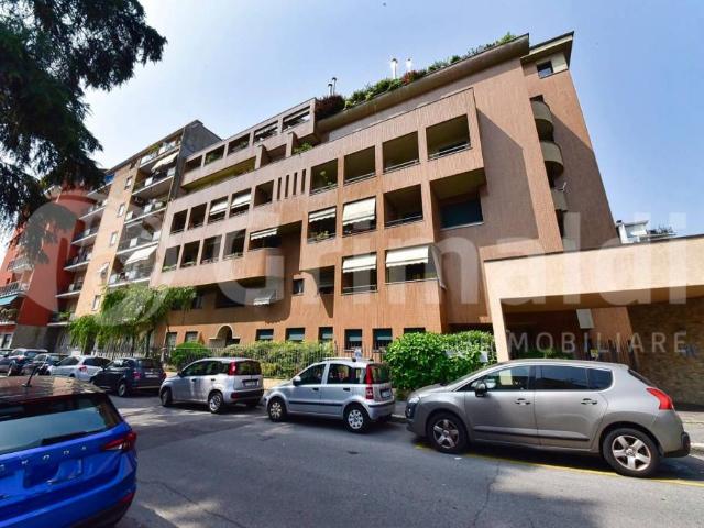 Attico/mansarda in vendita a Monza via Querini, 3, Triante
