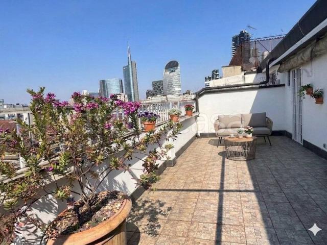 Attico/mansarda in vendita a Milano corso di Porta Nuova, Turati