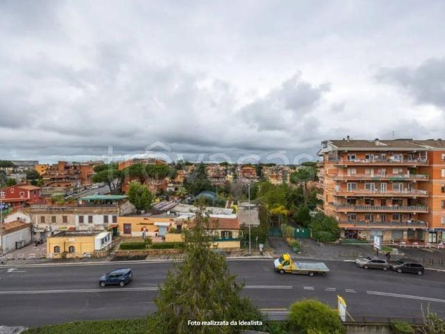 Attico/mansarda in vendita a Roma via Portuense, 761, Trullo Colle del Sole