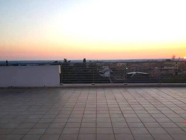 Attico/mansarda in vendita a Roma, Acilia