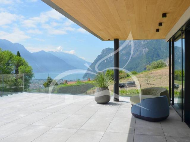 Attico/mansarda in vendita a Riva del Garda viale dei Tigli, 10