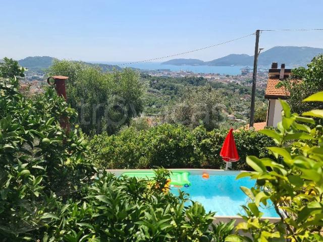 Attico/mansarda in vendita a Riccò del Golfo di Spezia via san venerio