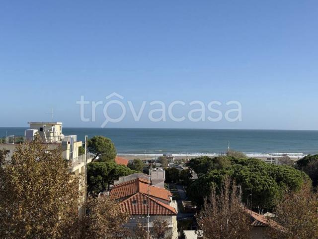 Attico/mansarda in vendita a Riccione viale Alessandro Volta, 9, Abissinia